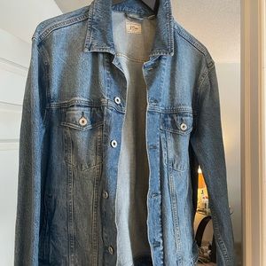 J crew denim men’s jacket.  Like new.